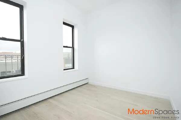 Rented by Modern Spaces | media 4