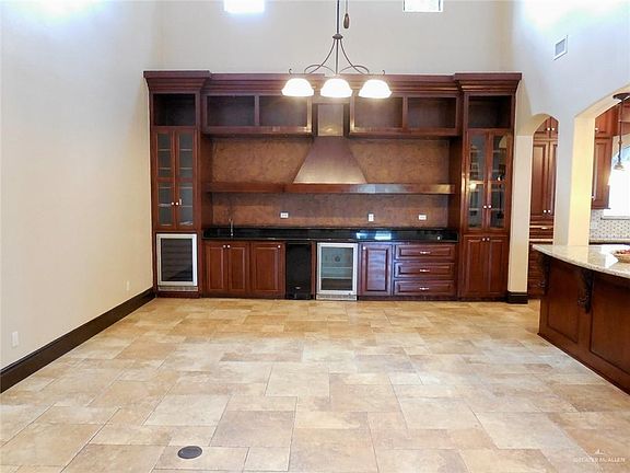 4th image of 3800 Cosentino Dr