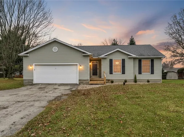 9825 Struthers Rd, New Middletown, OH 44442