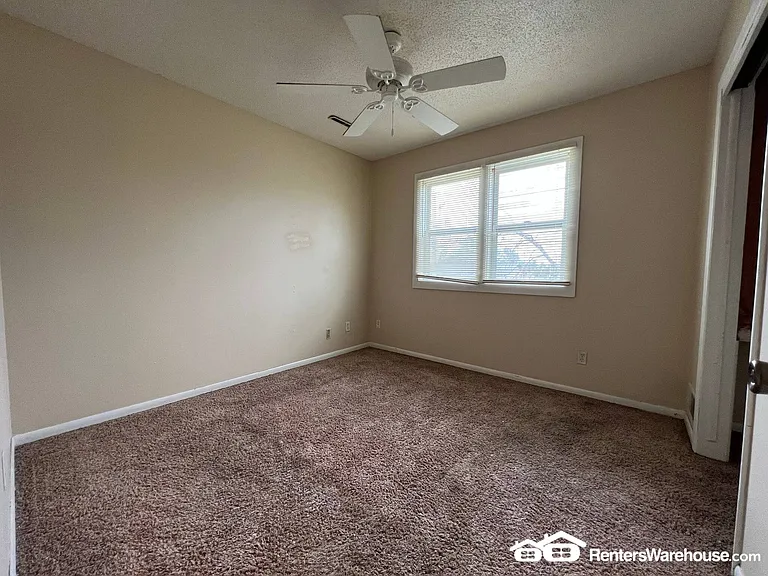 303 S Madison St #12 — Photo 9