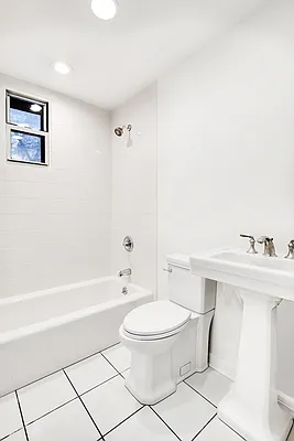 Rented by Cooper & Cooper Real Estate | media 25