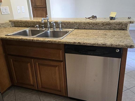 4th image of 40800 Breezy Pass Rd Unit B