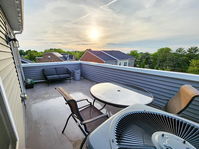 719 Sky Bridge Dr — Photo 4