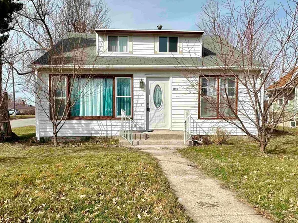 1129 S Center St, Marshalltown, IA 50158
