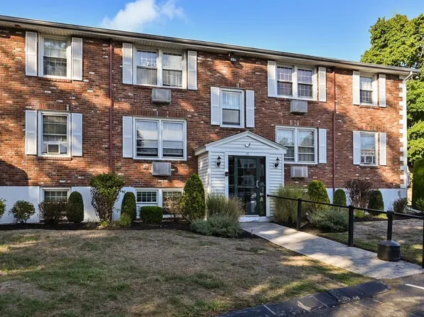 35 Holten St APT 8, Danvers, MA 01923