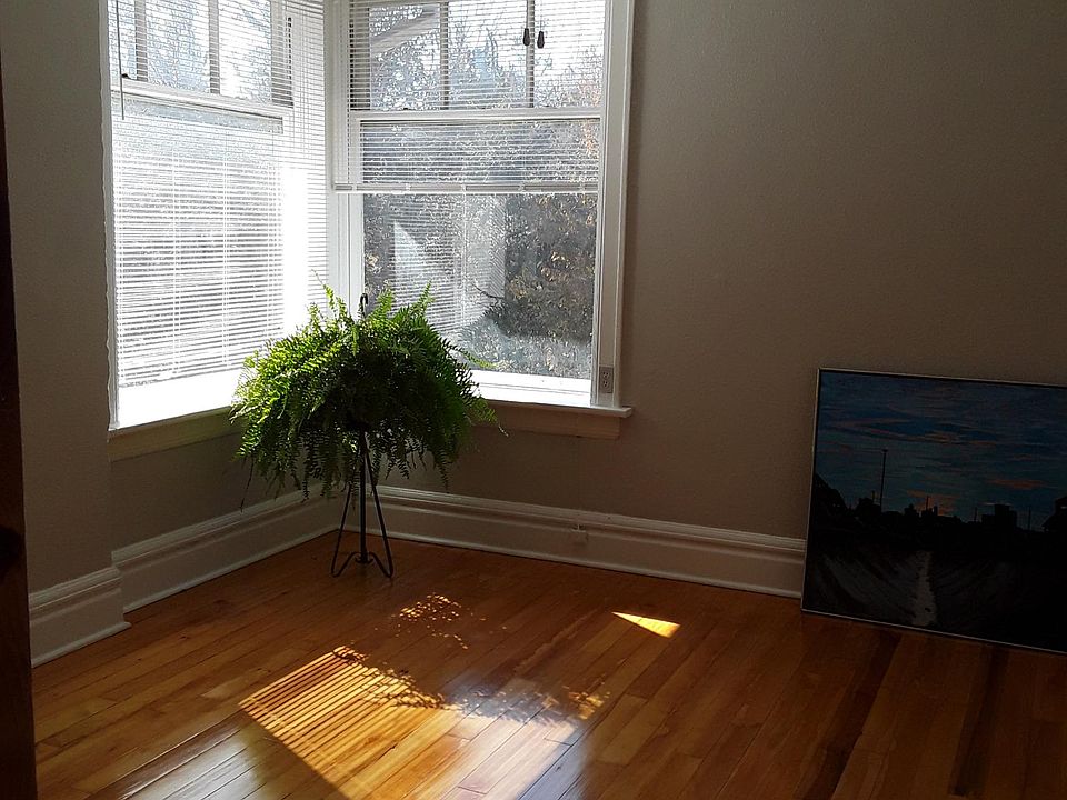 1st image of 1559 Vine St