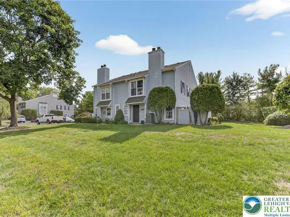 22 Meadow Ln, New Hope, PA 18938