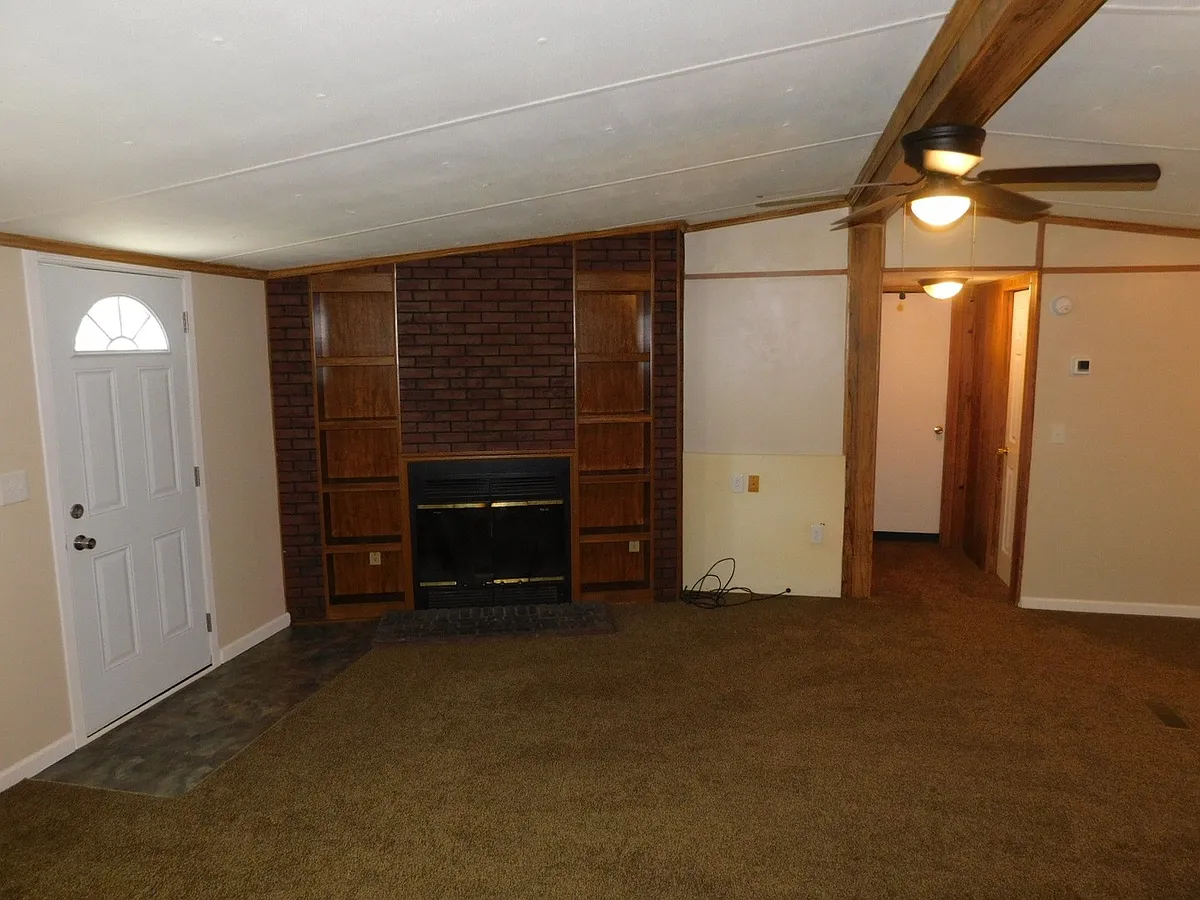 Building Photo - 112 Longleaf Dr