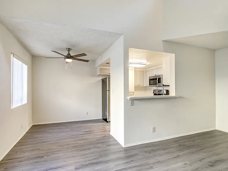 11325 Morrison St — Photo 74
