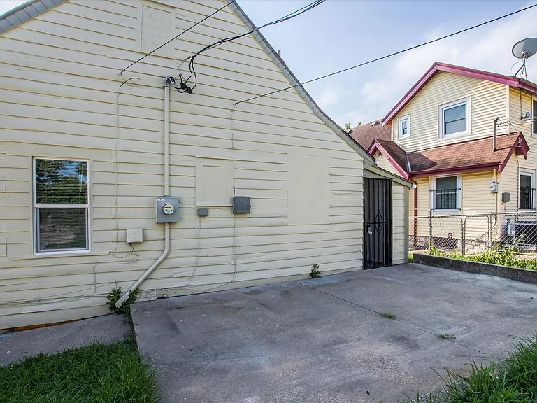 6210 Agnes Ave — Photo 7