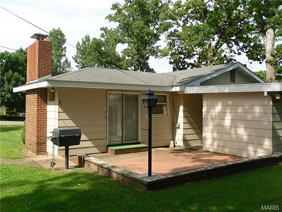 4th image of 115 N Country Ln