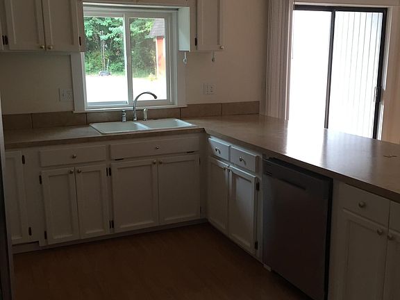 5th image of 11127 47th Ave NE