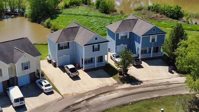 1st image of 464 Kirk Cauldy Dr