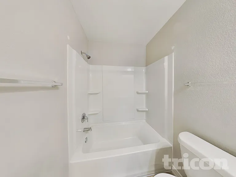 1519 Overlook Bank — Photo 14