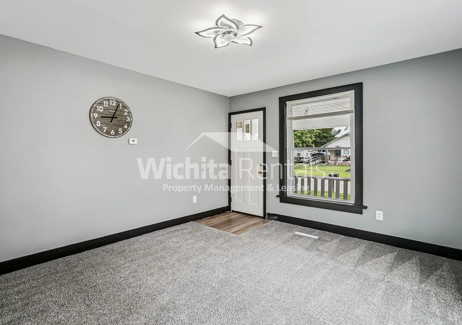 1132 W. Munnell — Photo 3
