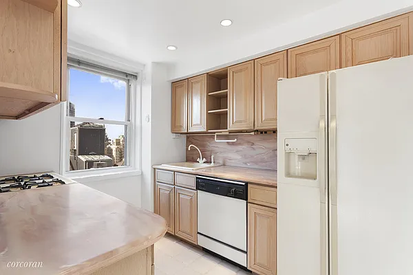 Sold by Corcoran | media 11