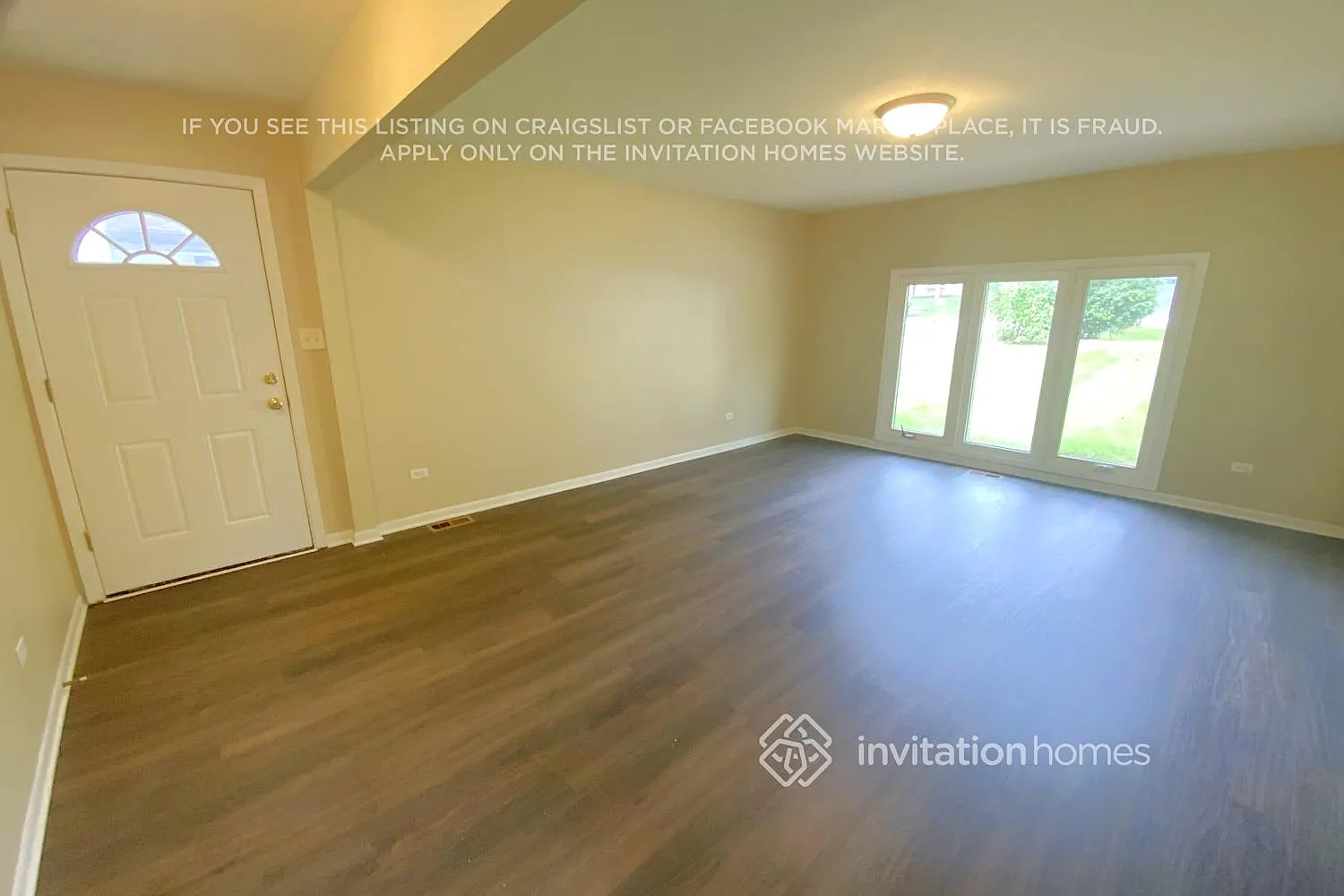 26W257 Harrison Ave Winfield, IL 60190 — Photo 2