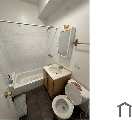 4th image of 5322 W Washington Blvd