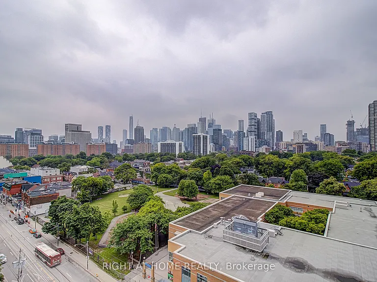 10 Oak St #907 — Photo 8
