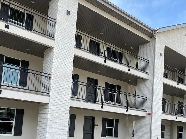 660 N 100 W #105 — Photo 9