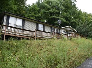 245 Poplar Cove Rd, Mars Hill, NC 28754