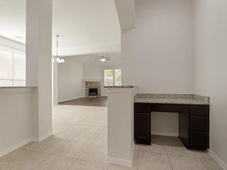 5112 Datewood Ln — Photo 8