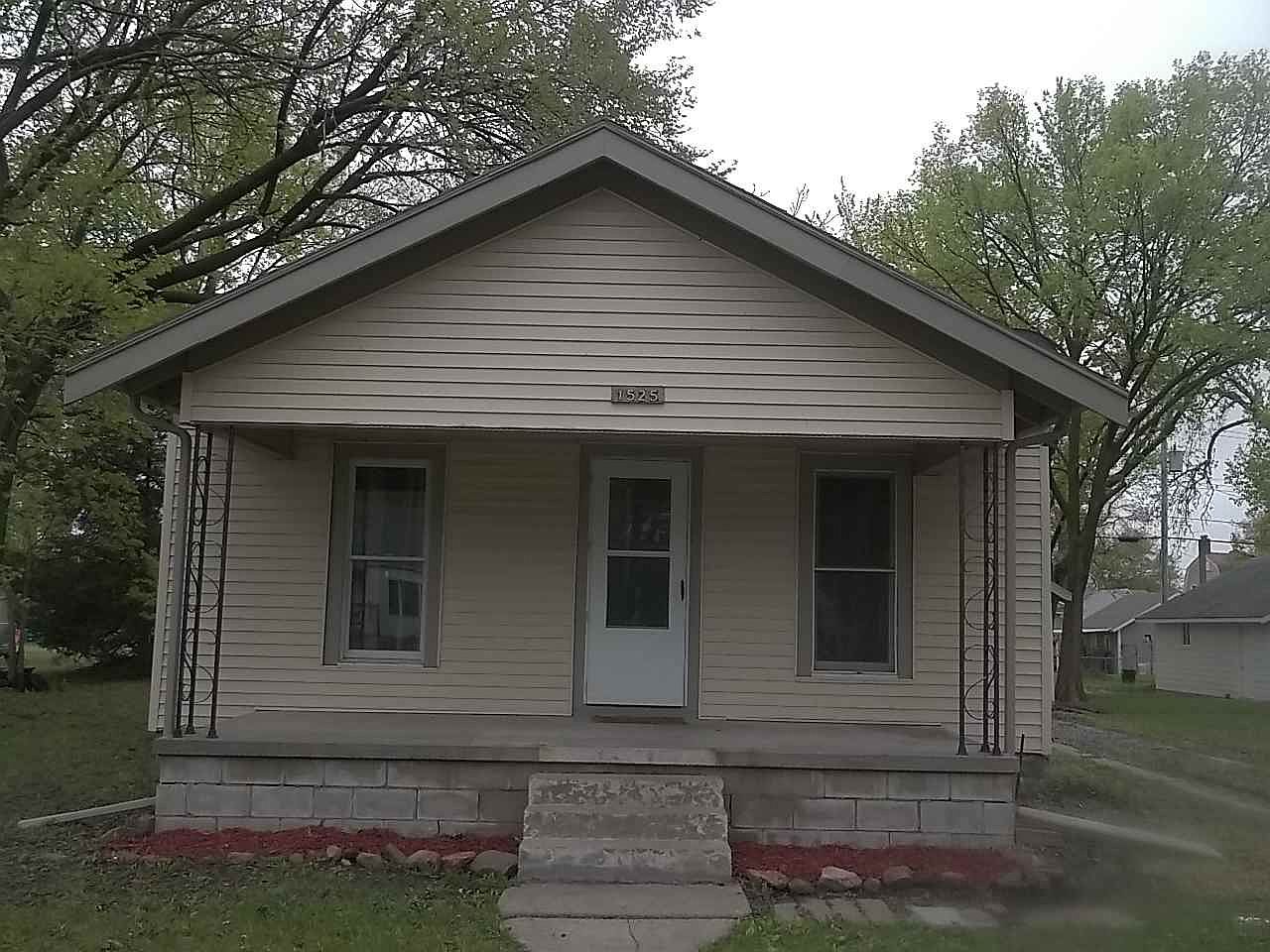 1525 Elk St Beatrice NE 68310 Zillow