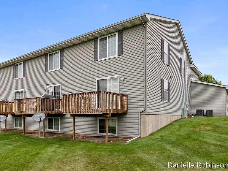 5449 Rivertown Cir SW — Photo 20