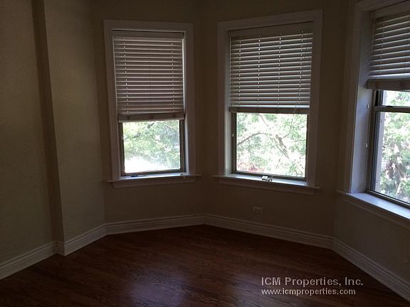 3rd image of 1214 W Waveland Ave #3K
