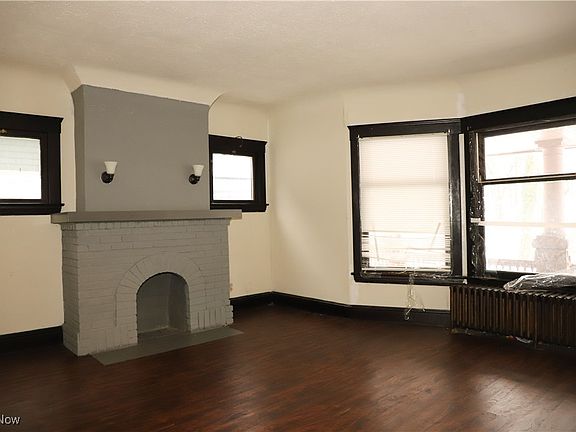 3rd image of 2200 E 81st St