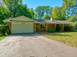 2234 E Sunset Dr, Springfield, MO 65804