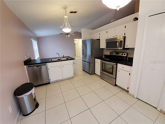 5th image of 7827 Sagebrush Pl