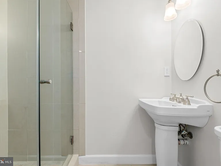 3044 Cambridge Pl NW — Photo 20
