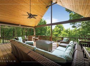 39 Trailwood Ln, Scaly Mountain, NC 28775