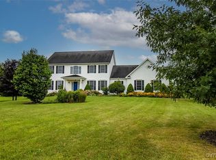 8 Calemad Dr, Auburn, NY 13021