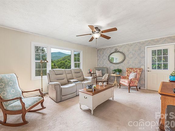 5th image of 31 Granite Ln