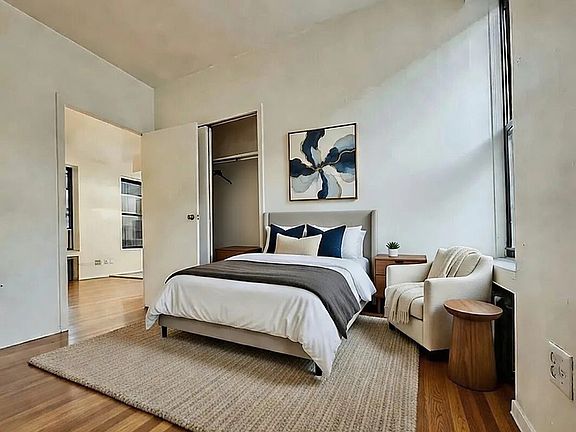 4th image of 400 E 64th St #2D