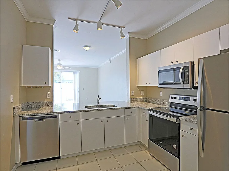 3647 Pine Oak Cir #107 — Photo 7