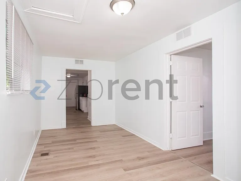 2184 W 45th St — Photo 10