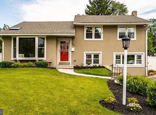 2897 Eastburn Ave, Broomall, PA 19008