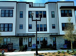 2008 Prudential Dr, Jacksonville, FL 32207