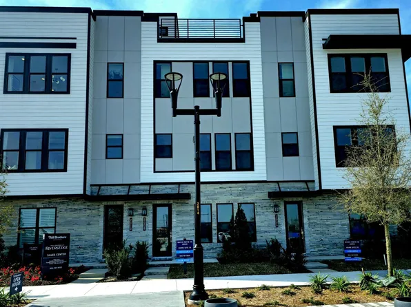 2008 PRUDENTIAL Drive, Jacksonville, FL 32207