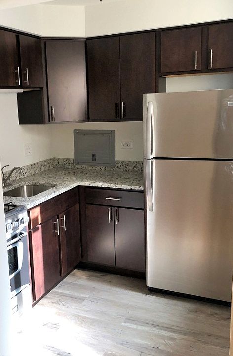 1st image of 6211 N Kenmore Ave APT 506B