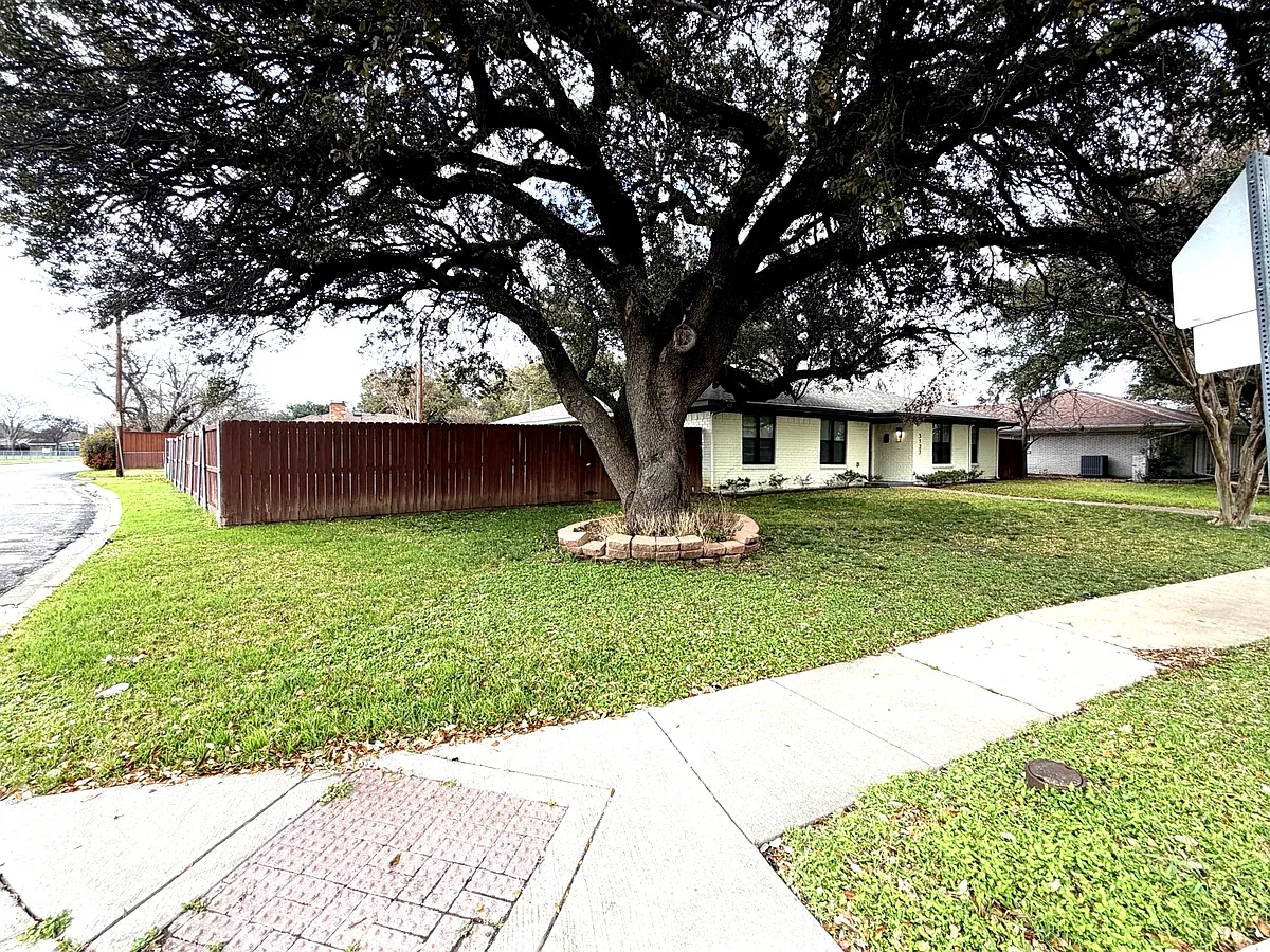 Building Photo - 3127 Merrell Rd