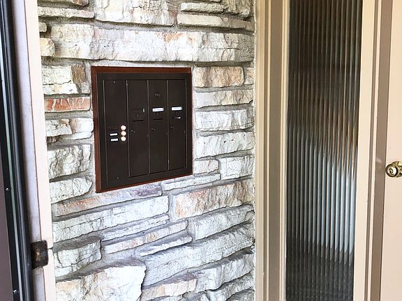 3rd image of 549 Dorothy Dr