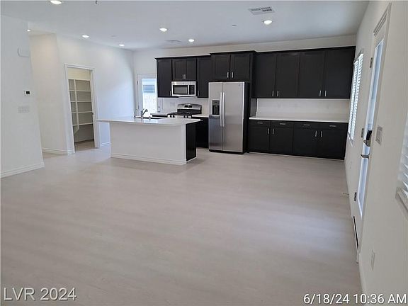 3rd image of 901 Adair Grove Ln