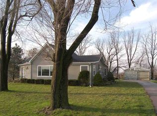 3304 E Wooster Rd, Pierceton, IN 46562