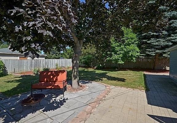 2nd image of 1518 N Holden St