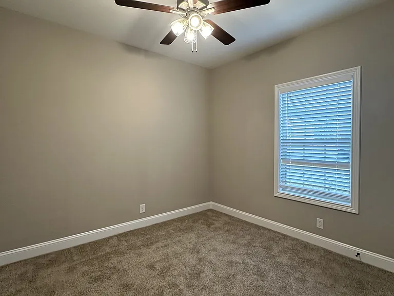 772 Lillian Grace Dr — Photo 5