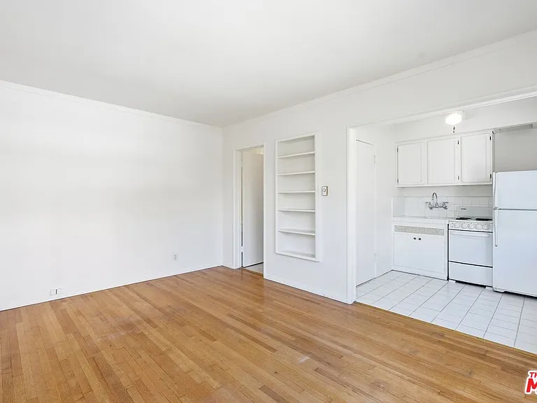 1748 Malcolm Ave #1 — Photo 4